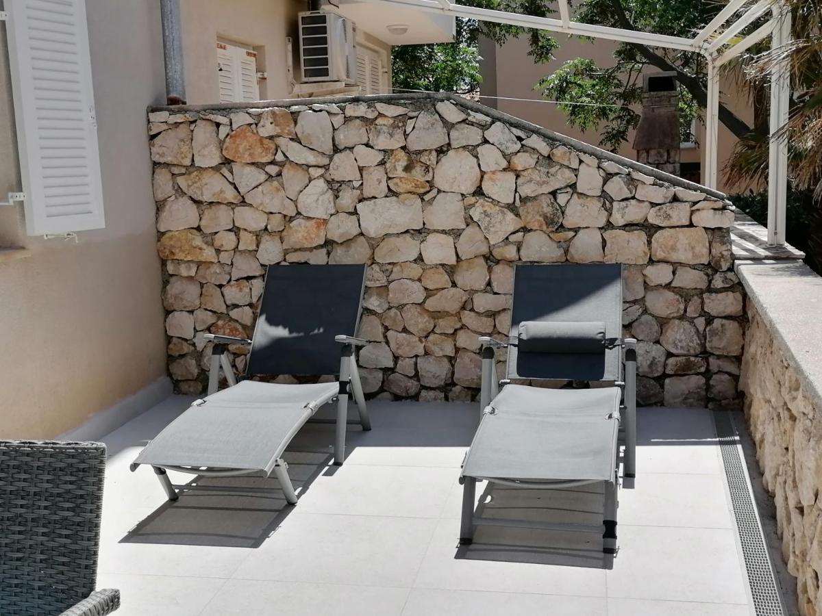 Apartment Nano-Maris โนวาลยา ภายนอก รูปภาพ