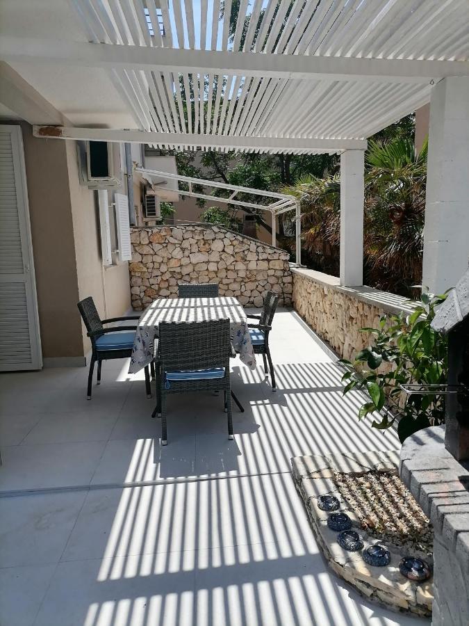 Apartment Nano-Maris โนวาลยา ภายนอก รูปภาพ